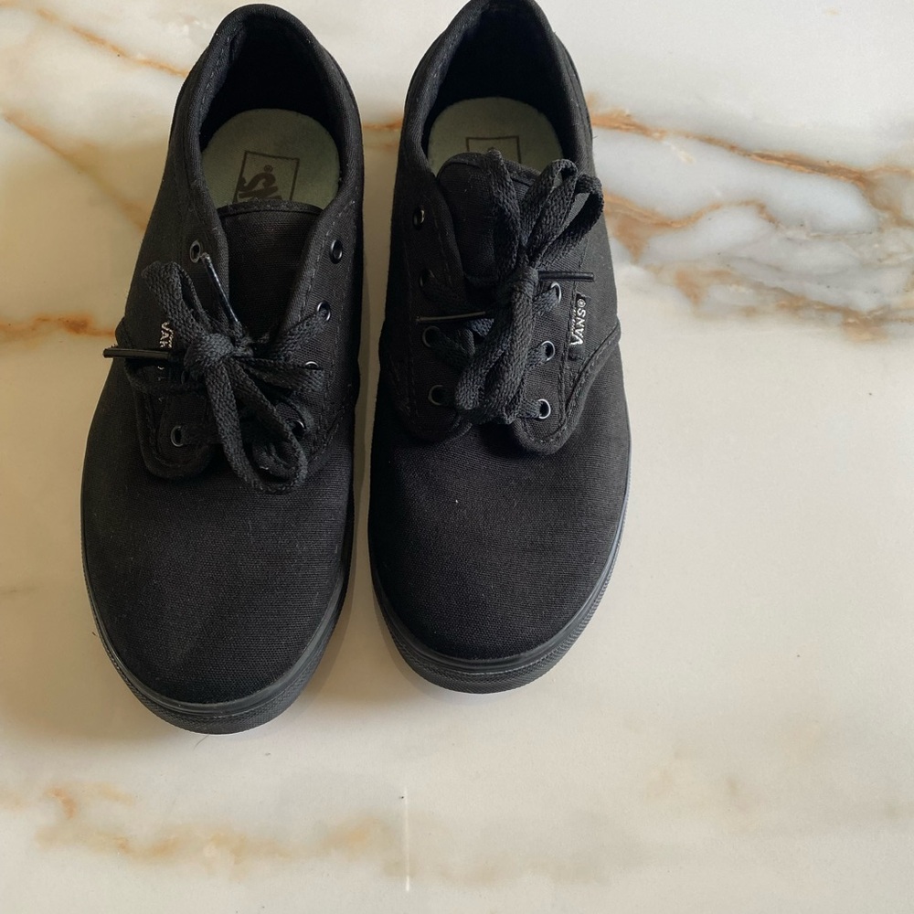 Girls size 3.0 Vans Black Sneakers Classic Canvas Design
